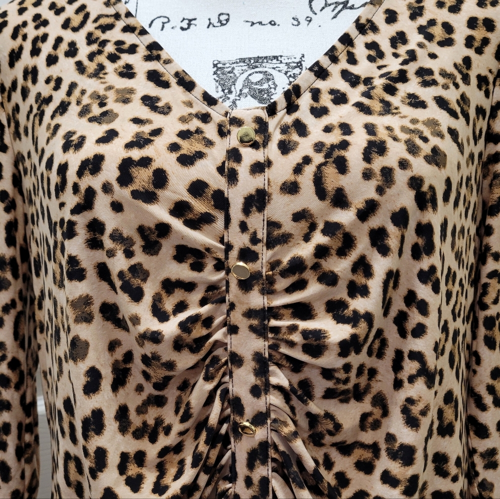 NWT•I.N.C. International Concepts Womens Cheetah Print Ruched-Front Top•Small•🐆 - Picture 9 of 10